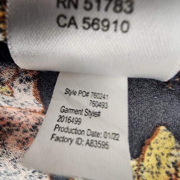 Maurices Womens Black Crochet Border Floral Print Kimono Size XL Tie Front Boho - Picture 12 of 13